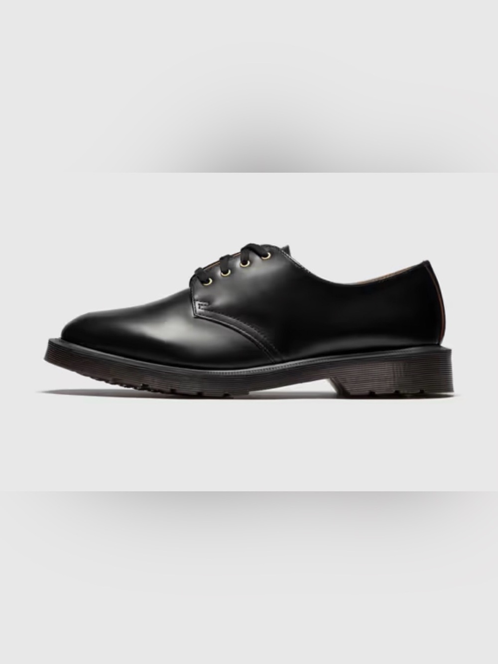 Dr martens Smith Lace Up Low top Oxfords Unisex 7 men’s and size 8.5 women